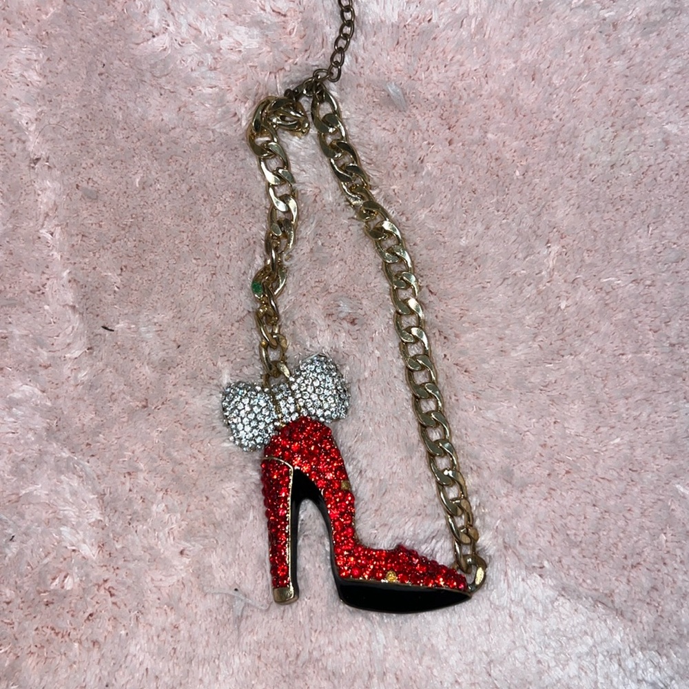 Gold Heel Chain with diamonds